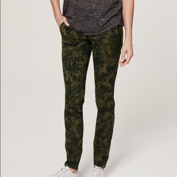 LOFT Camo Autumn Floral Pants - Picture 1 of 7